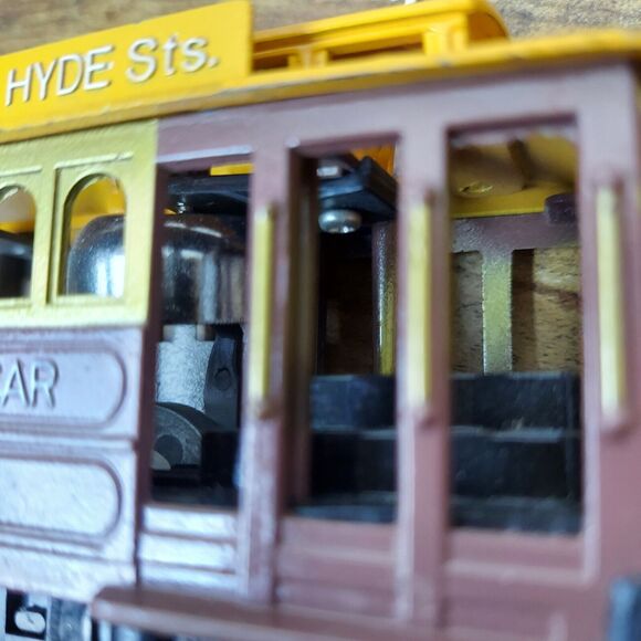 Model Train Car Powell & Hyde Streets San Francisco Cable Car Toy Metal TC 6812 - Picture 8 of 10